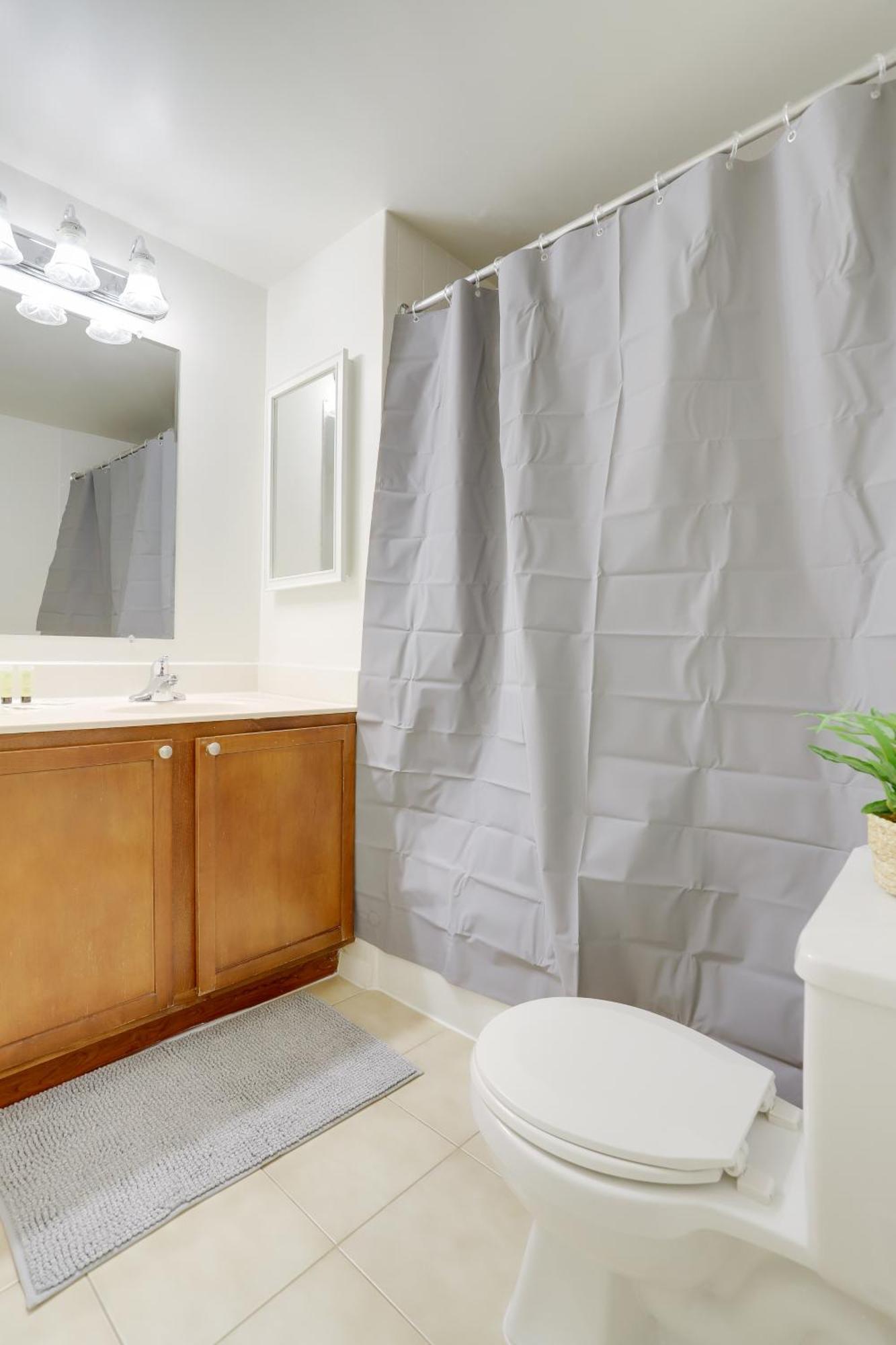 Awesome 1 Bedroom Apt + Den At Crystal City With Gym Arlington Exterior foto